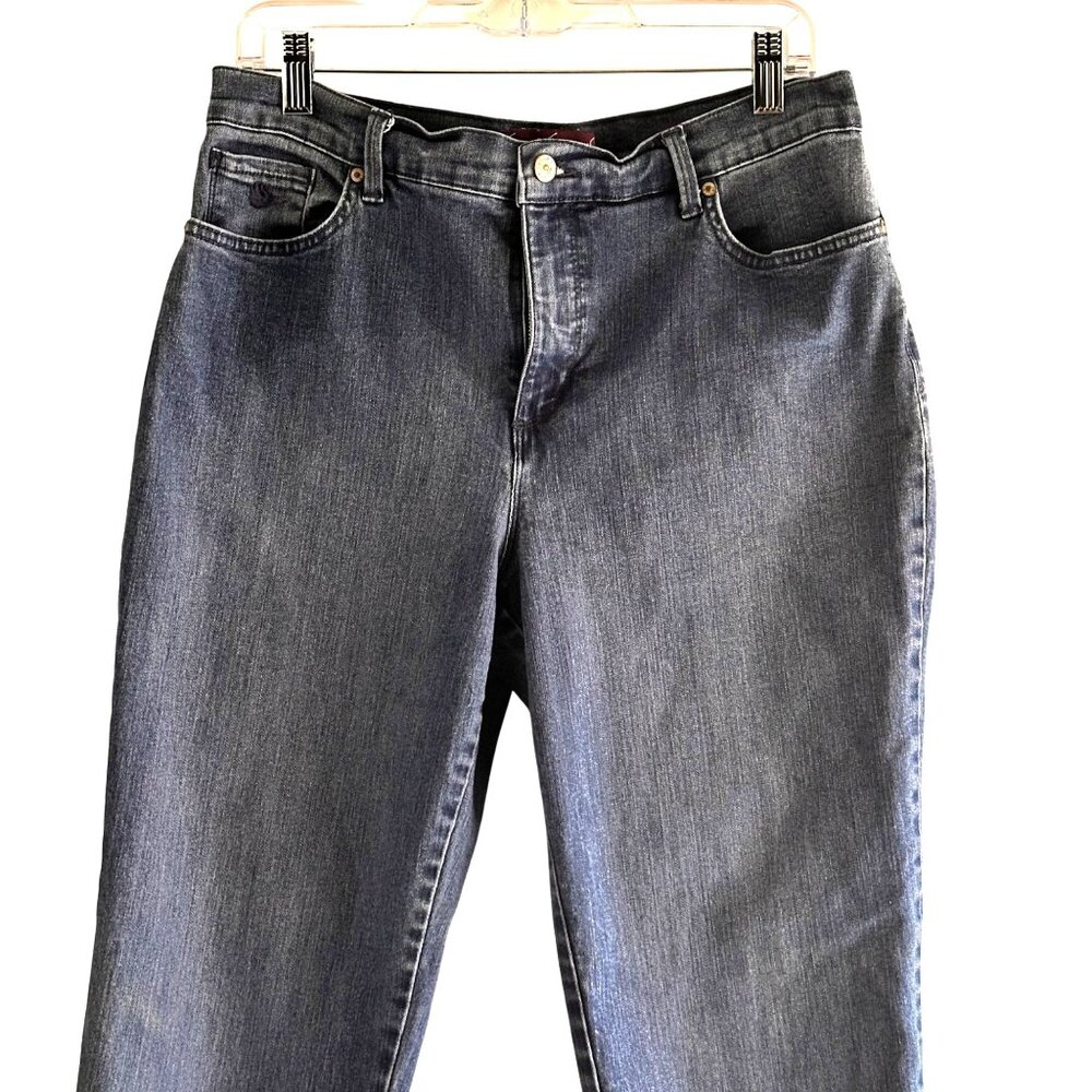Gloria Vanderbilt Size 12 Short Staight Leg Style High-Waist Denim Jeans